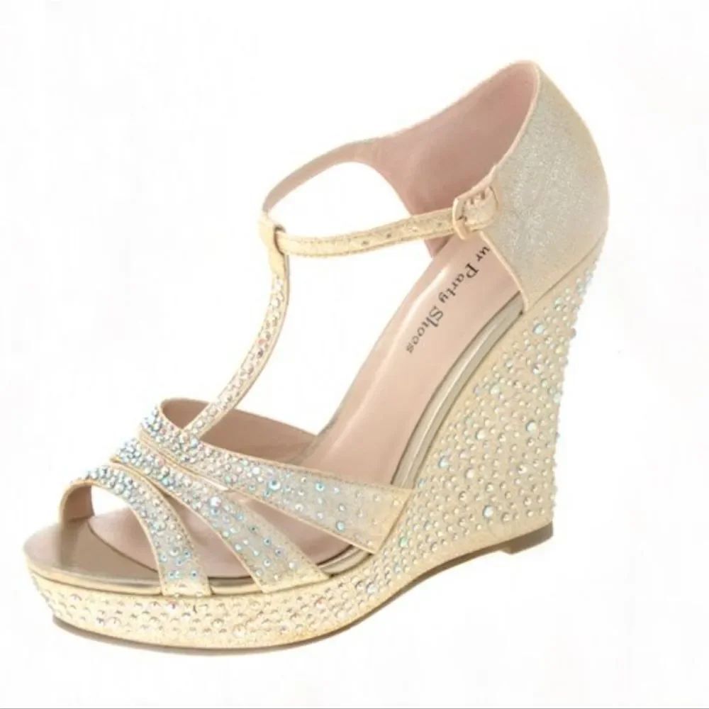 BRAND NEW DE BLOMSSOM COLLECT GLITTER RHINESTONE T-STRAP PLATFORM WEDGE SANDALS
